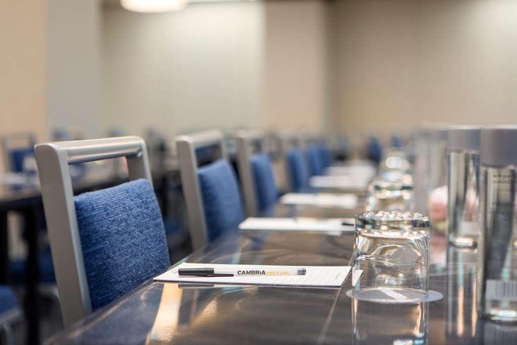 Cambria Hotel Manchester South Windsor 设施 照片
